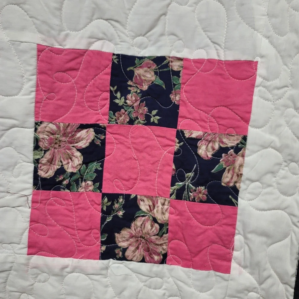 Handmade Patchwork Quilt Floral Checkerboard Full/Throw